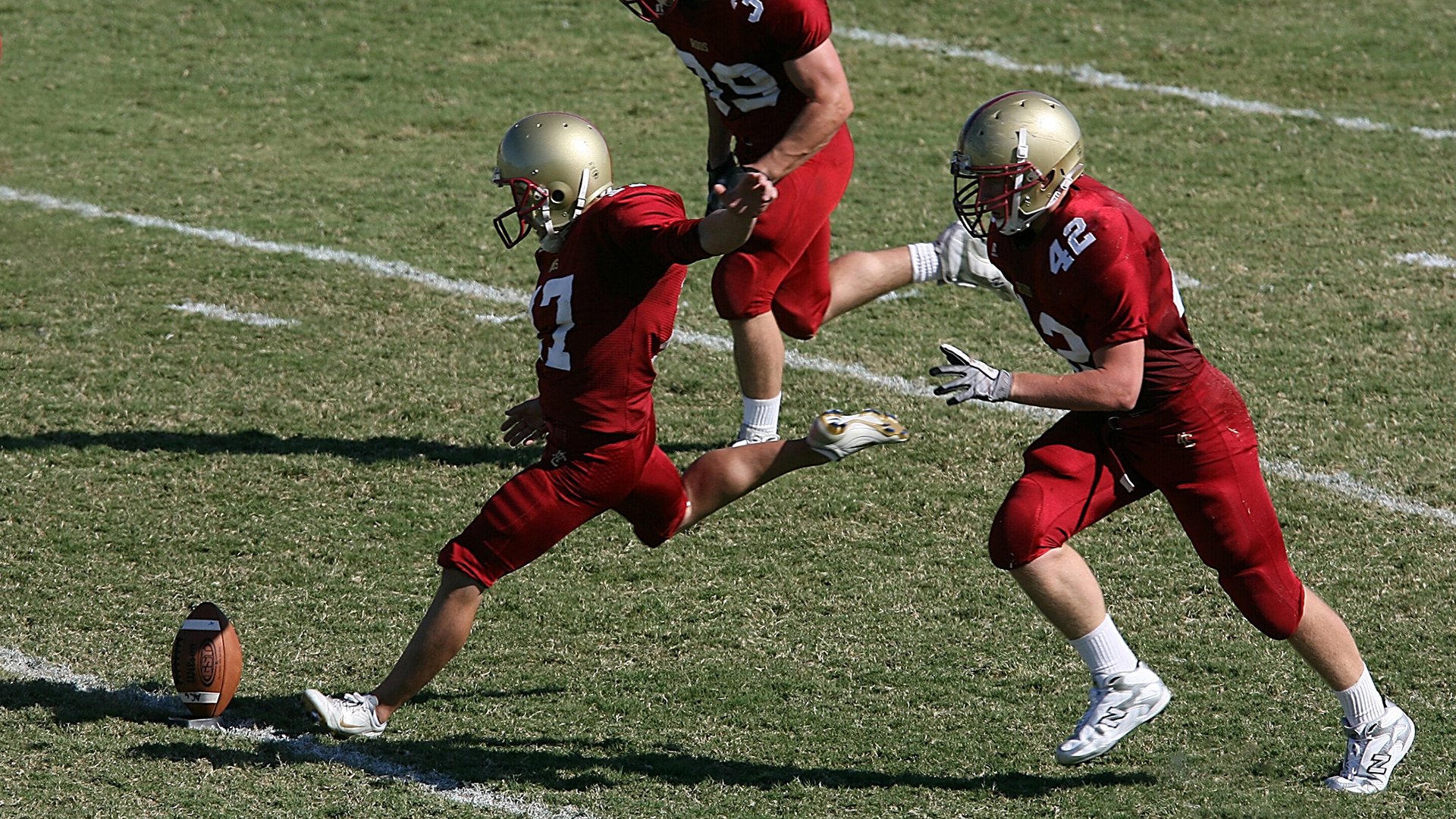 “逆境反扑：球队在落后状态下的奇迹逆转”，逆境反弹